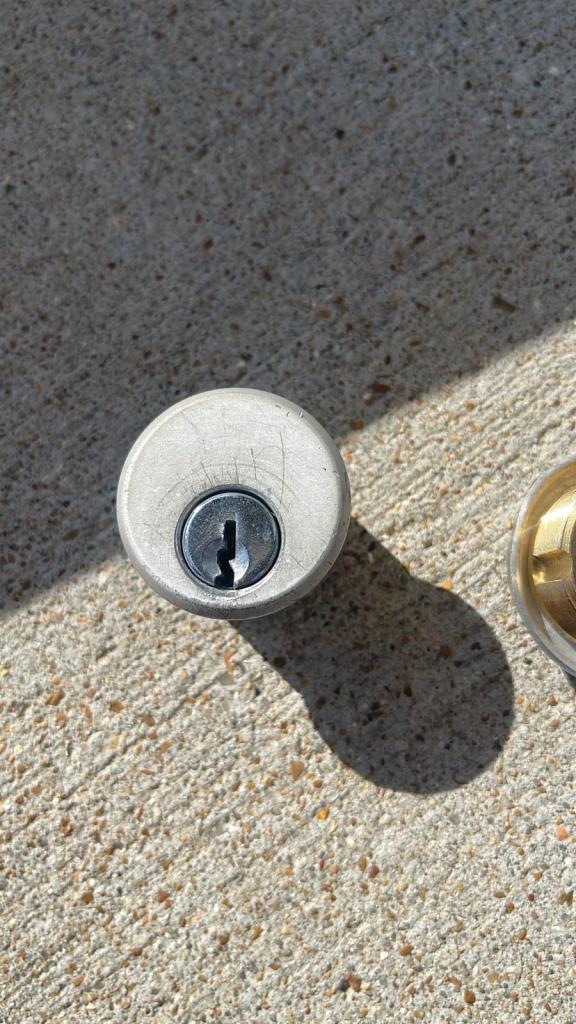 Steps to install a smart lock